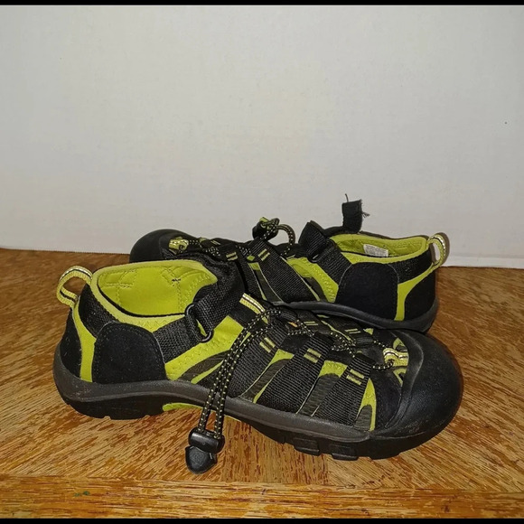 Big Kids Keen Trail Rugged Toggle Pulls Sandals Black Poison Green Shoes US 5. - Picture 5 of 9